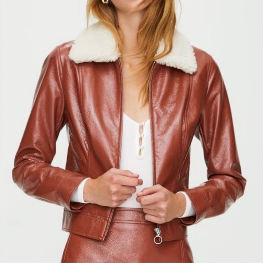 Aritzia Wilfred Tempest Cropped
Vinyl Jacket Brown Size M